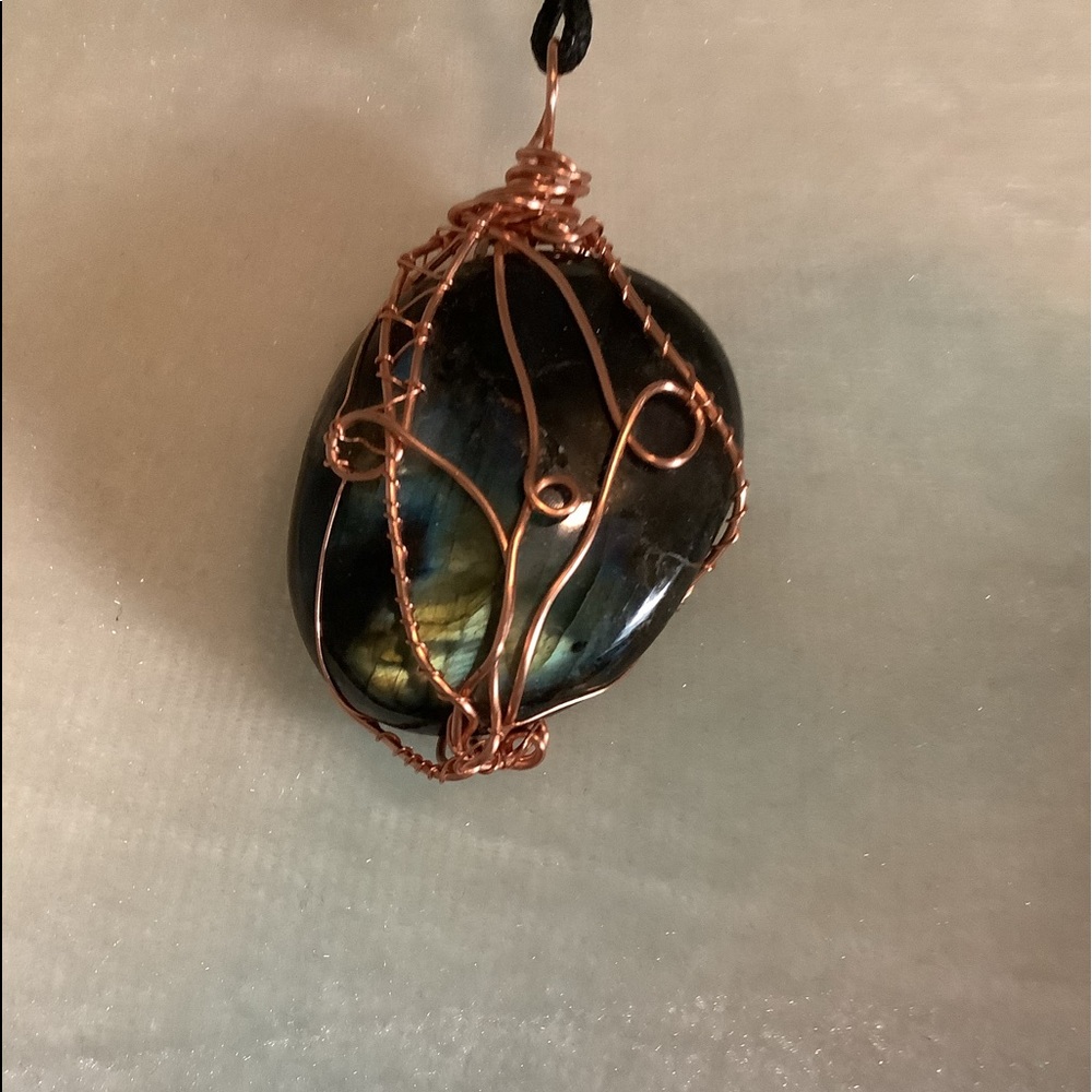 Labradorite Crystal Rope Neckline - Picture 7 of 10